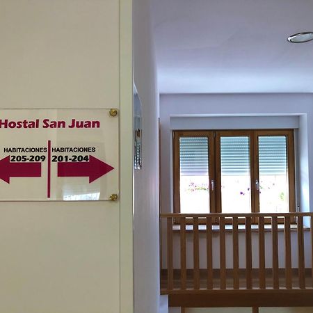 Hostal San Juan Sahagun Exterior photo
