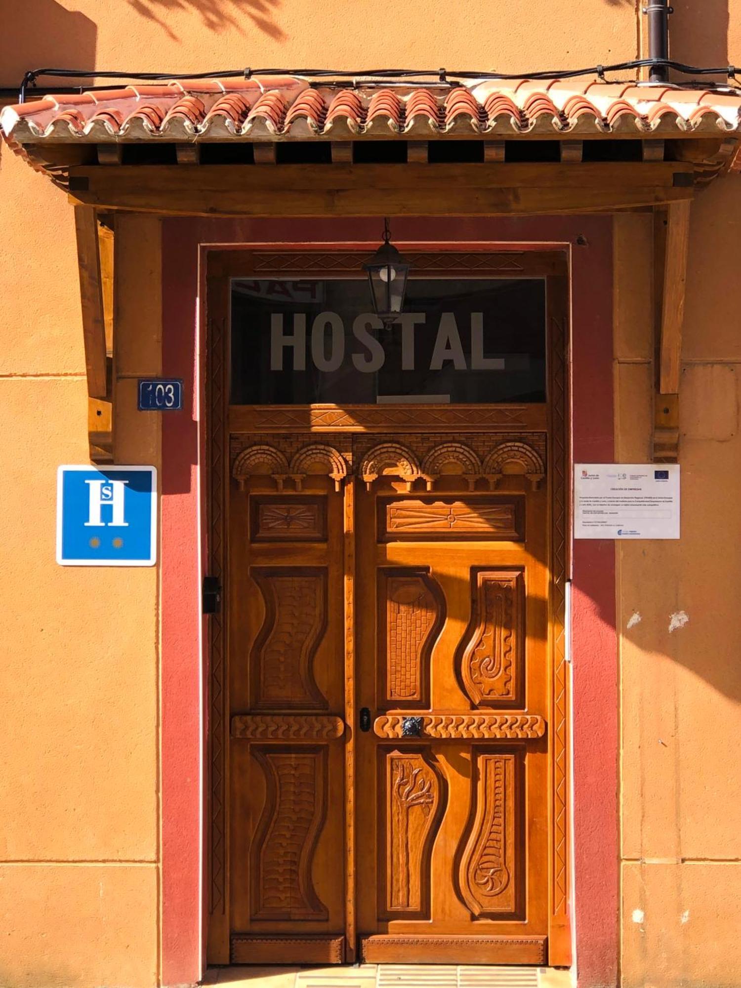 Hostal San Juan Sahagun Exterior photo